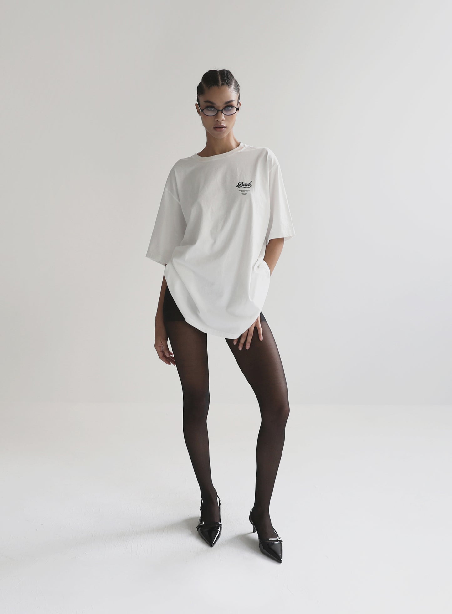 [w-tee24-033] BAD T恤 - 白色