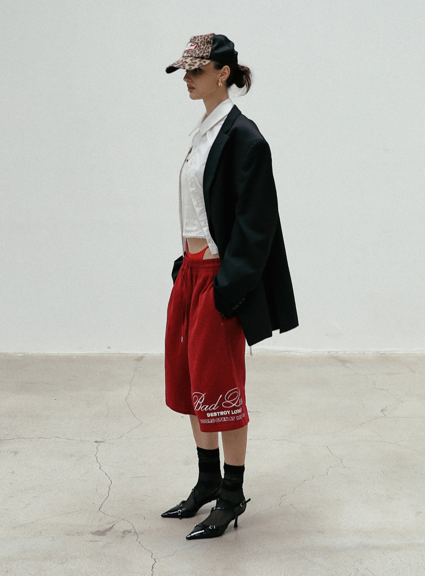 [w-srt24-068] 经典徽标百慕大裤 - 红色