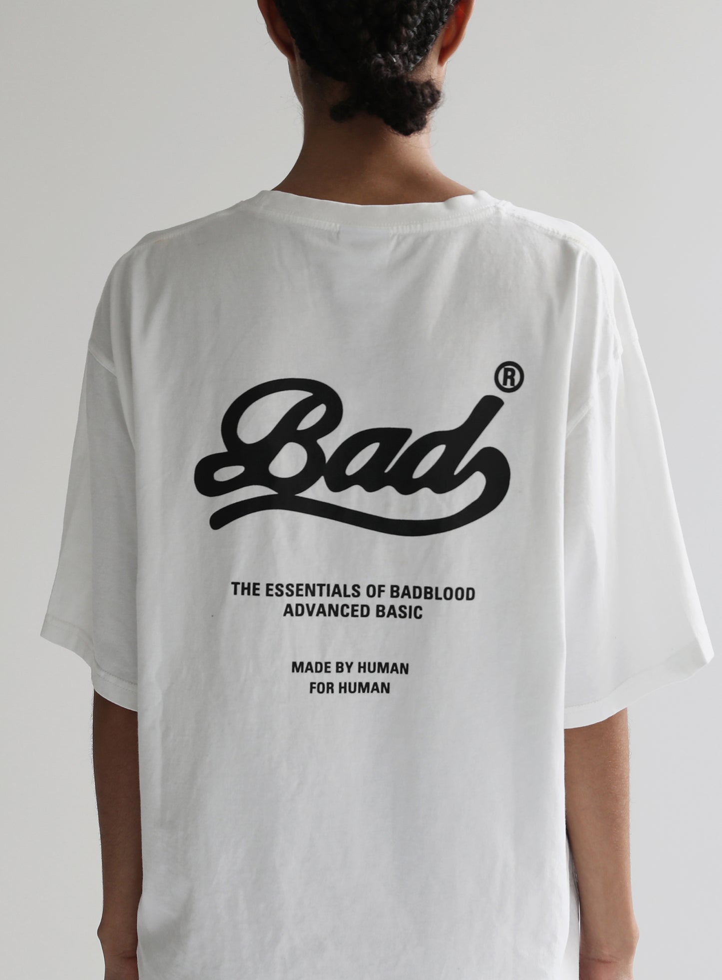 [w-tee24-033] BAD T恤 - 白色