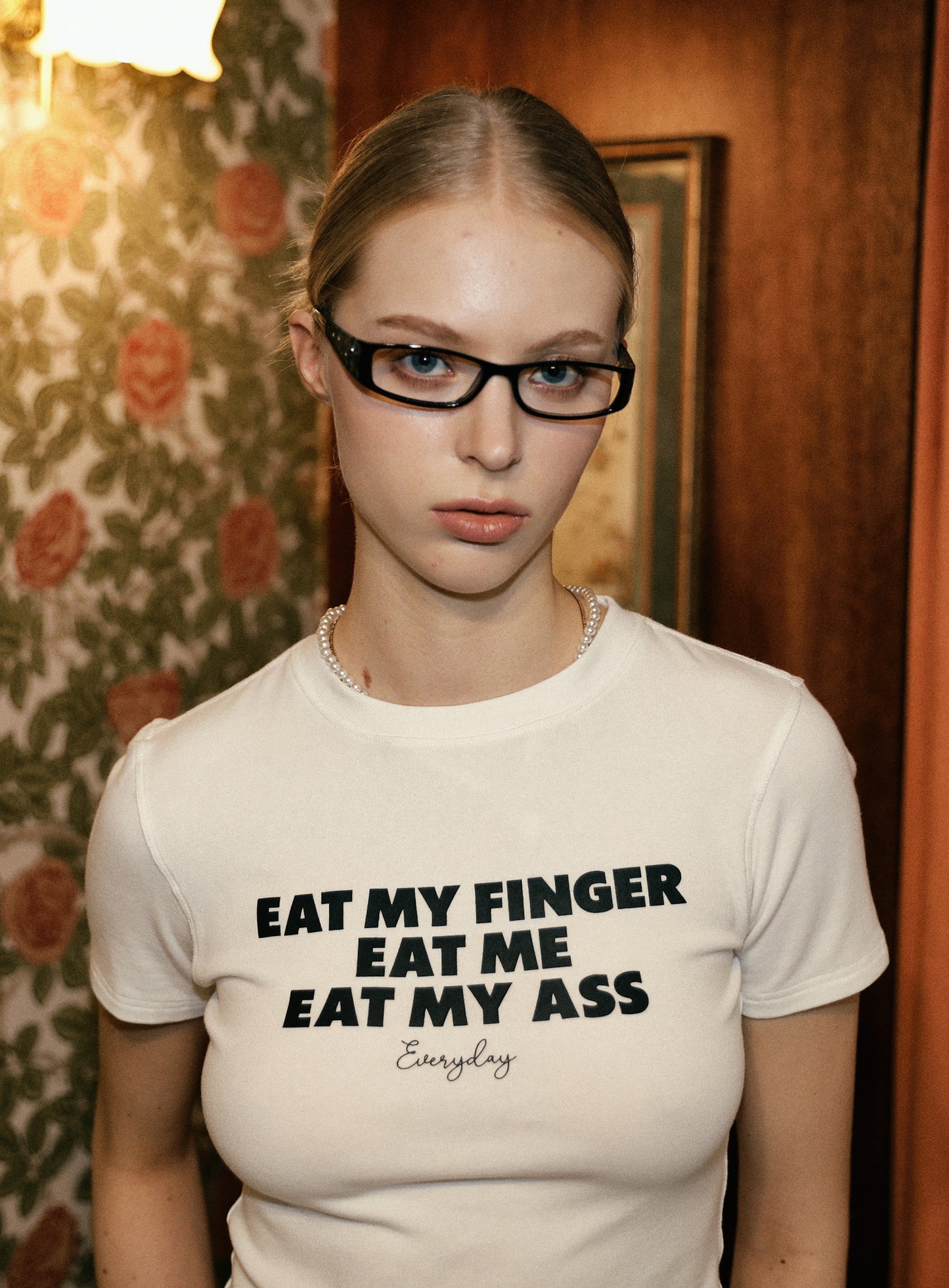 [w-tee24-055] Eat Me 修身 T 恤 - 白色