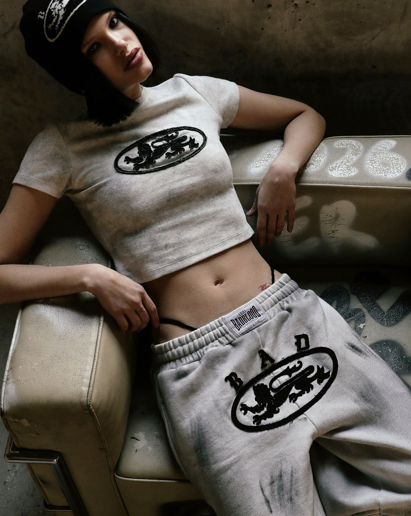 [w-tee25-031] Lion Patch 短袖修身版 - 水洗白