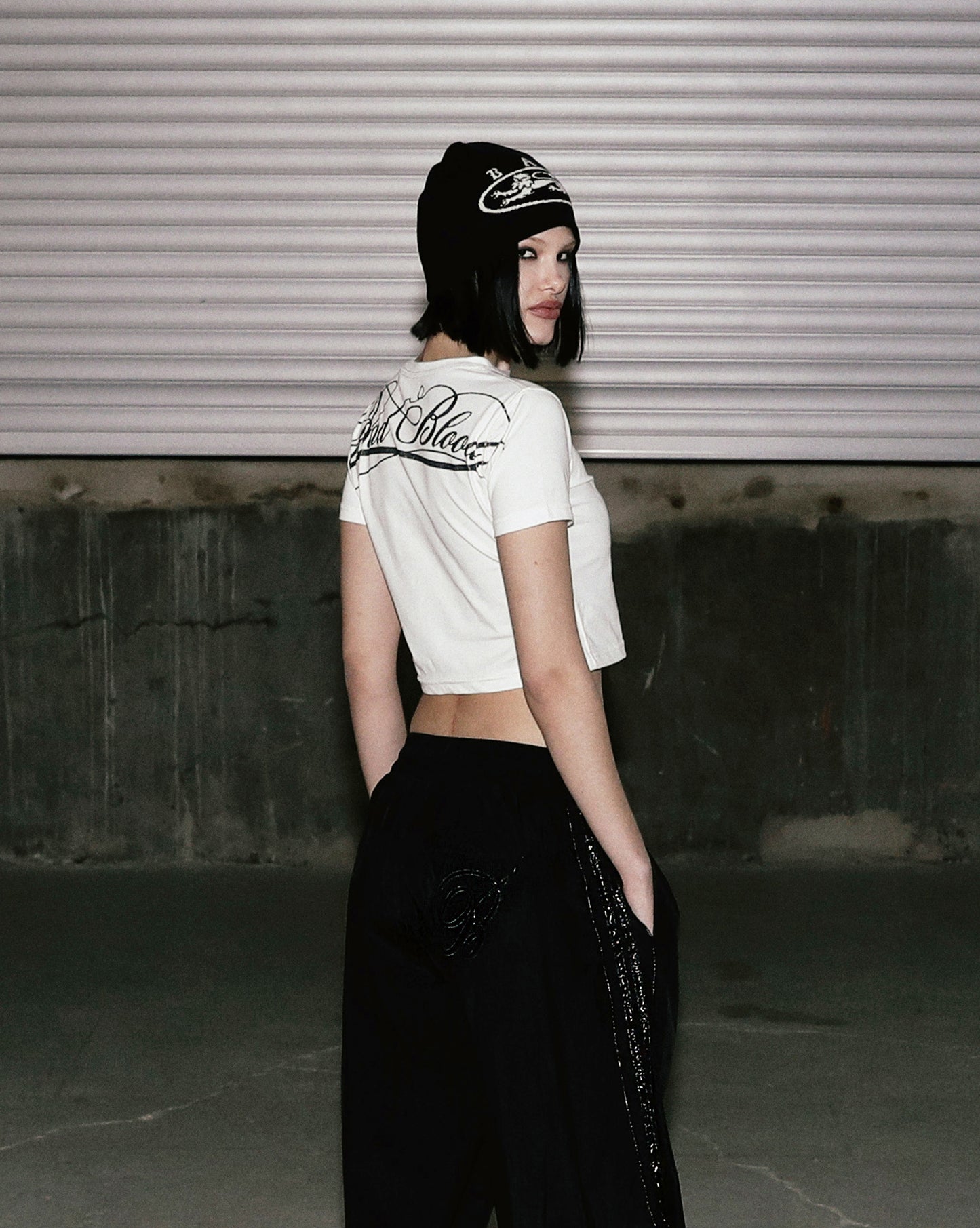 [w-tee25-034] 暗黑经典Logo T恤 - 白色