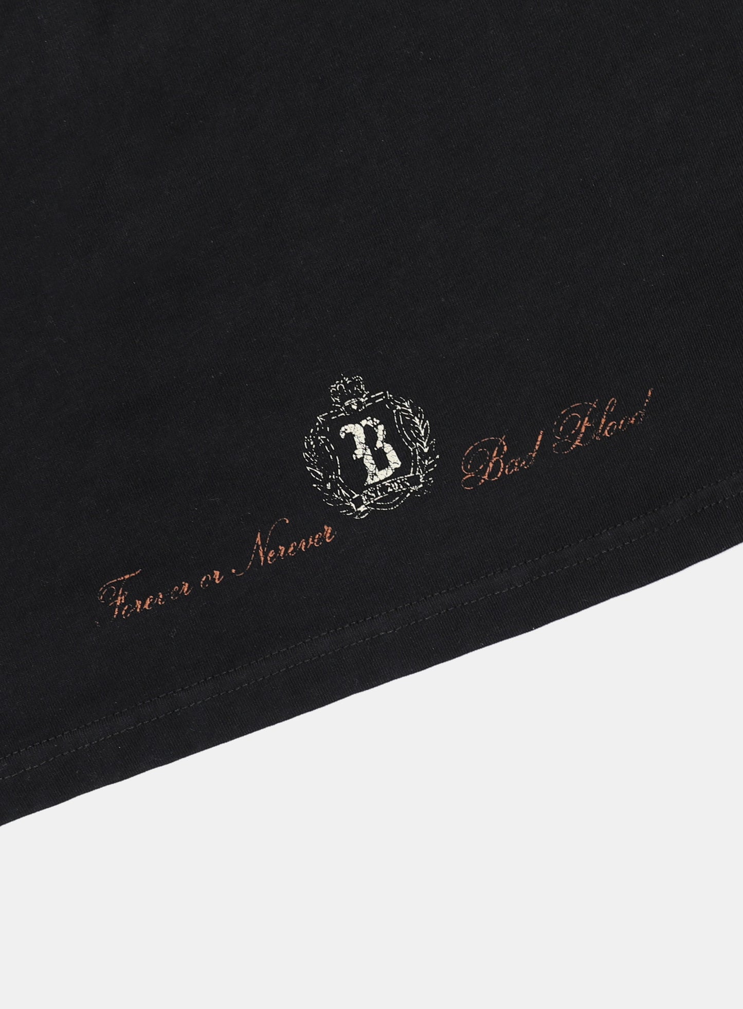 [w-tee25-048] Royal Classic T恤 - 黑色