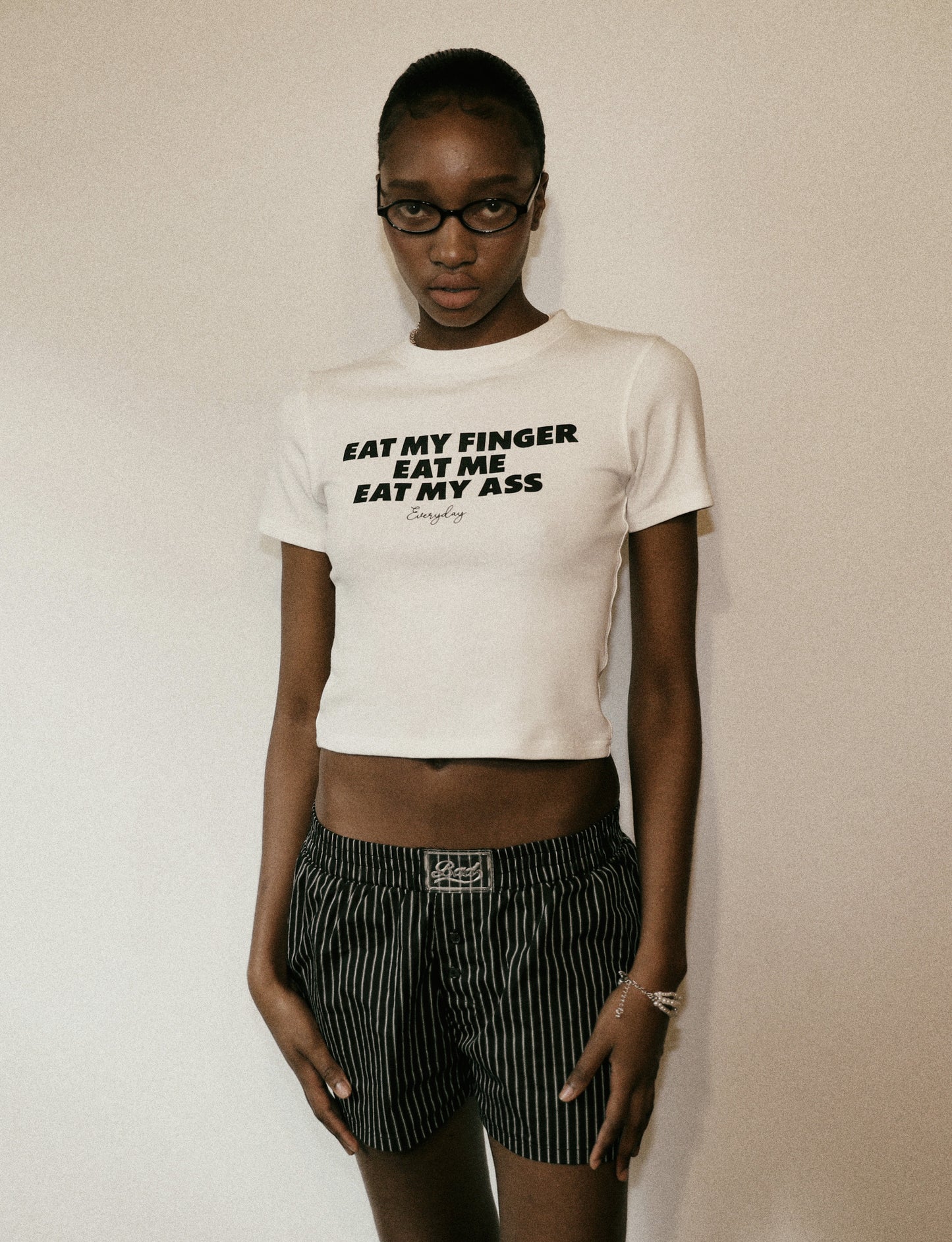 [w-tee24-055] Eat Me 修身 T 恤 - 白色