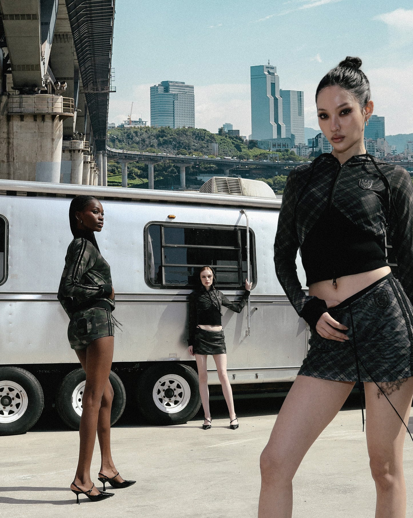 [w-srt25-011] 复古俱乐部平角短裤 - 绿色迷彩