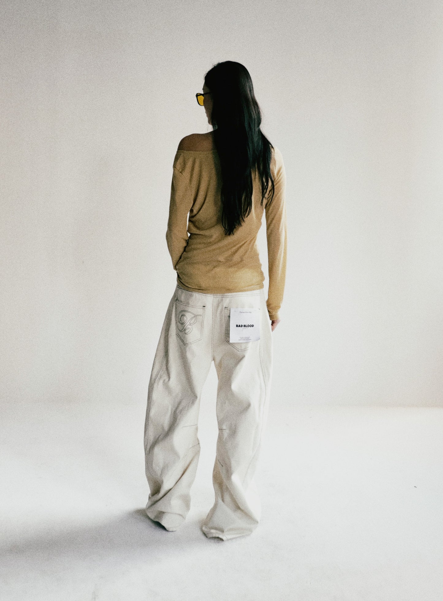 [w-tee24-093] Bad Girls 宽松上衣 - 香蕉色