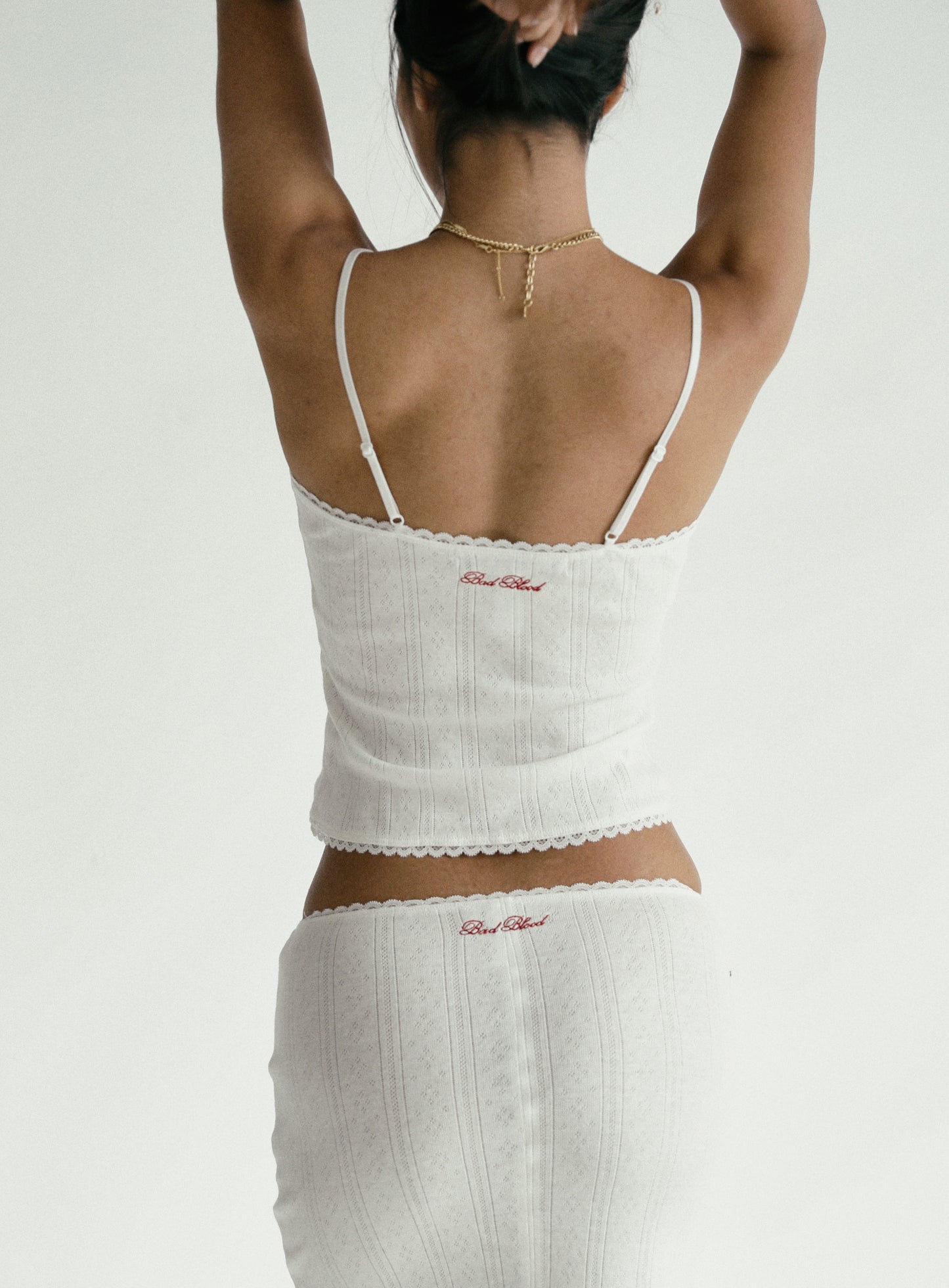 [w-skt24-029] 经典徽标尖头中长半身裙 - 白色