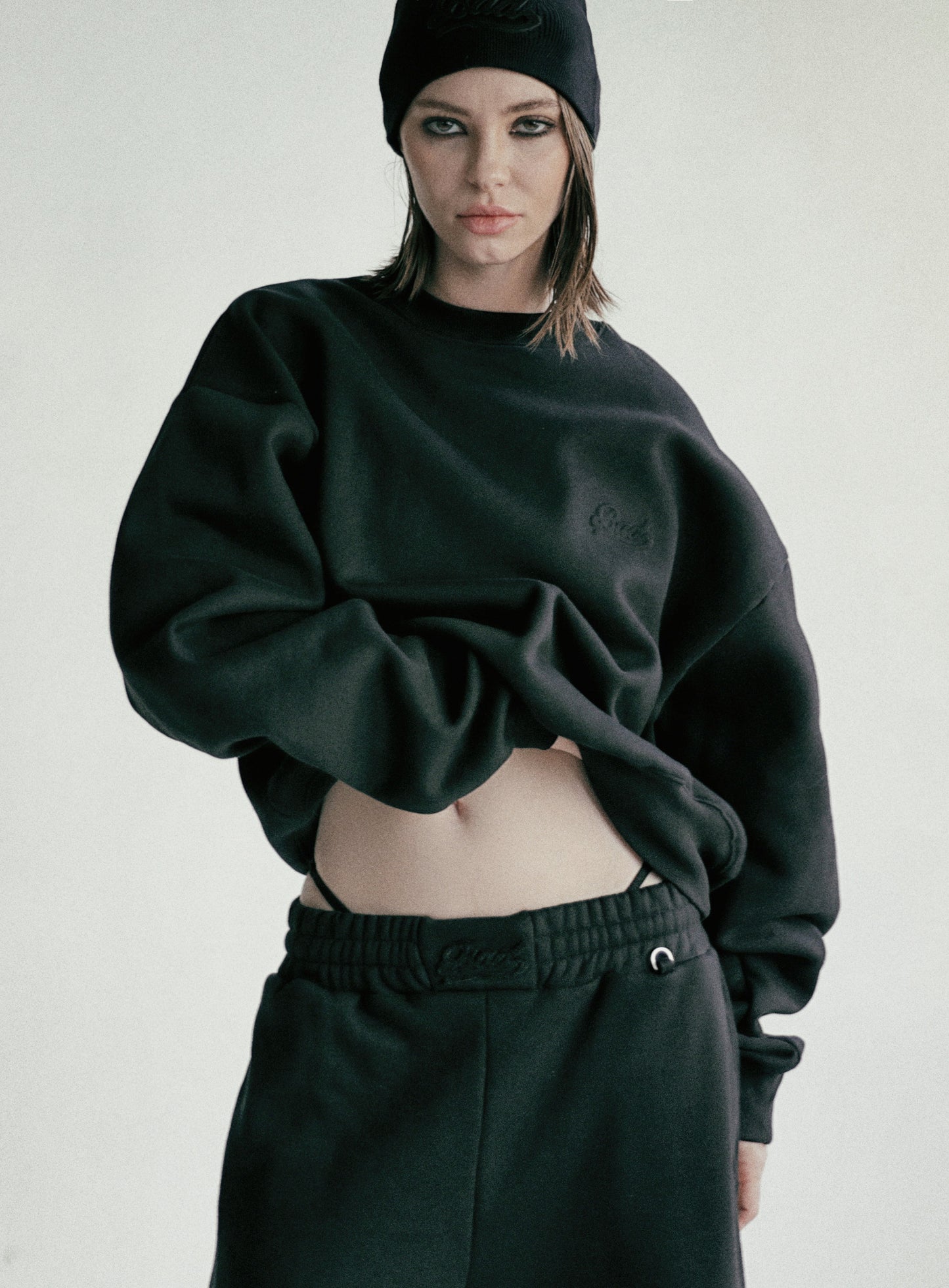 [w-sweatshirt24-008] Beyond 柔软抓绒运动衫 - 黑色