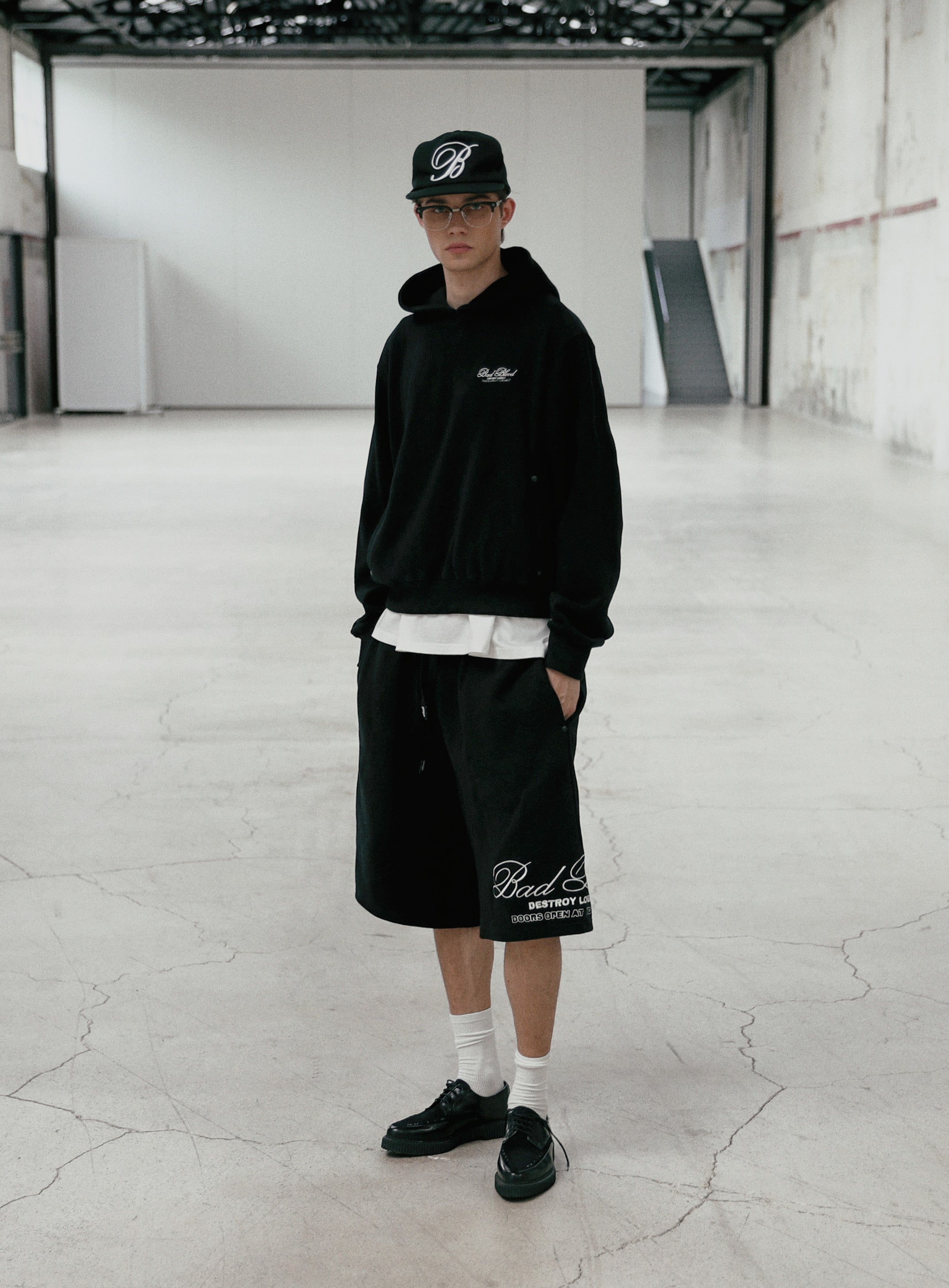 w-hde24-031] Classic Logo Hoodie - Black – BADBLOOD