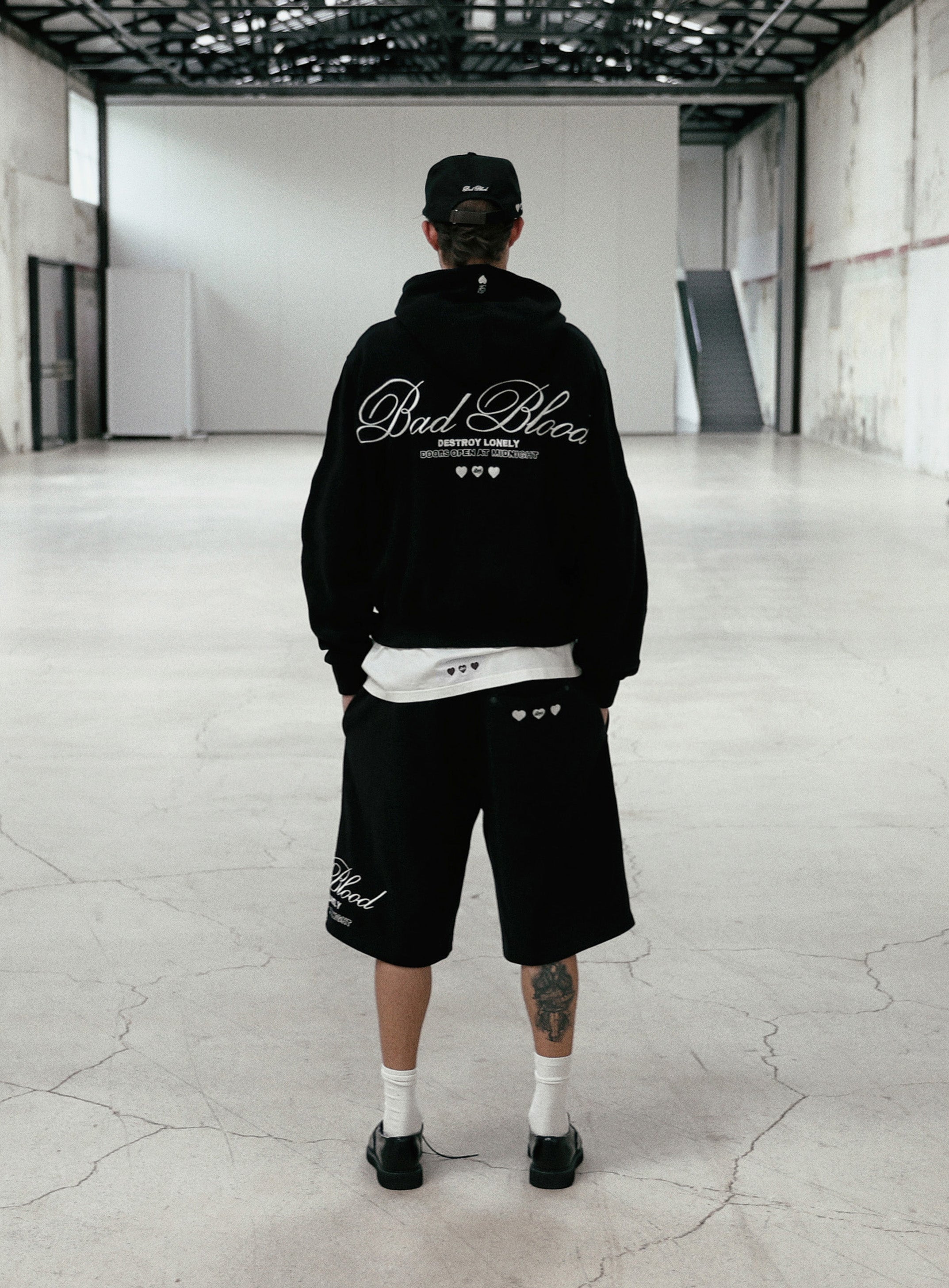w-hde24-031] Classic Logo Hoodie - Black – BADBLOOD