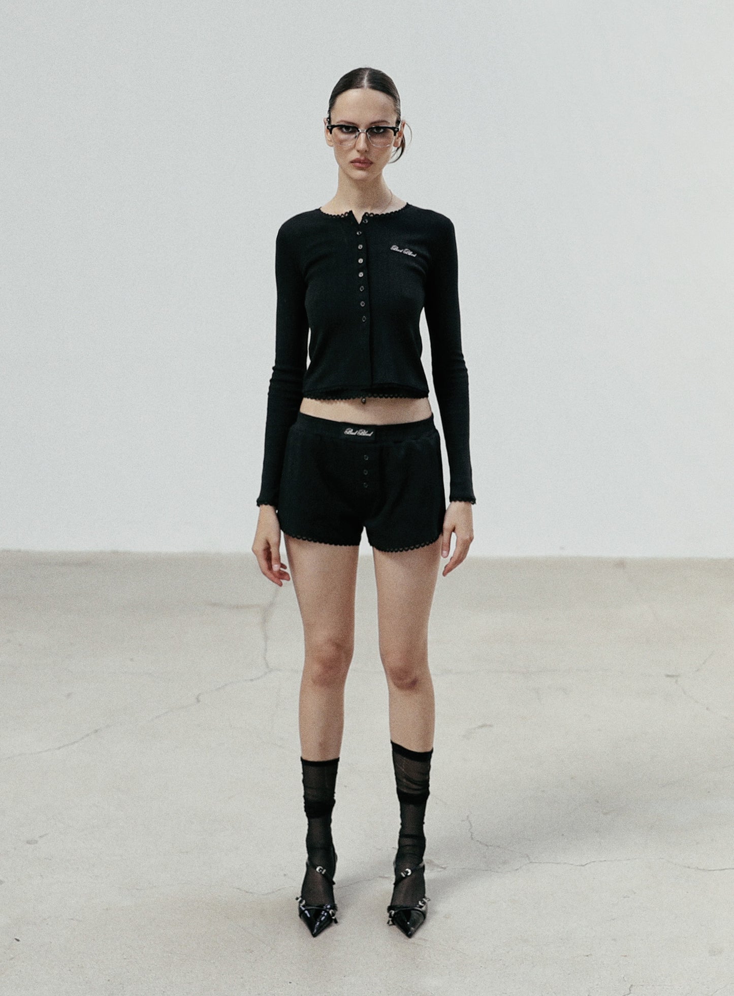 [w-srt24-072] 经典徽标尖头超薄平角短裤 - 黑色