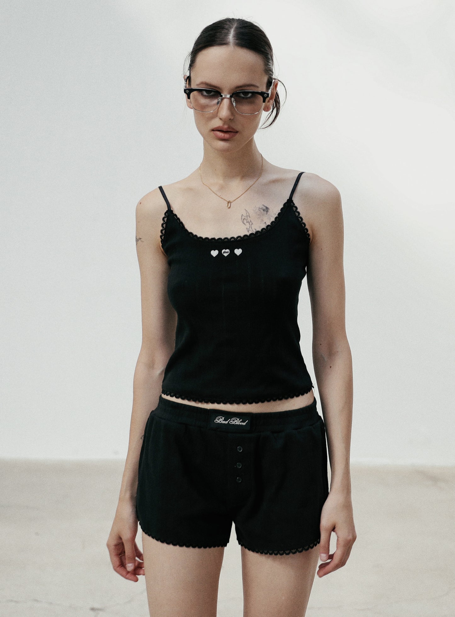 [w-srt24-072] 经典徽标尖头超薄平角短裤 - 黑色